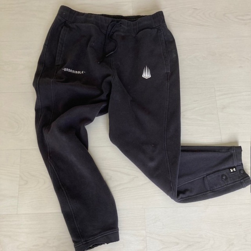 Under Armour Heavy Cold Gear Sweat Pant With Side Snap Closure Black XL